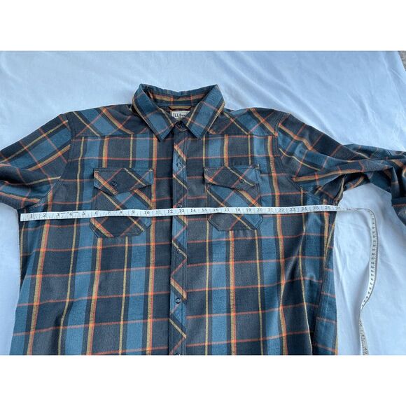 Men's L.L. Bean Button Down Flannel Polyester/Wool Blend Shirt, XL, Blue - Picture 5 of 9